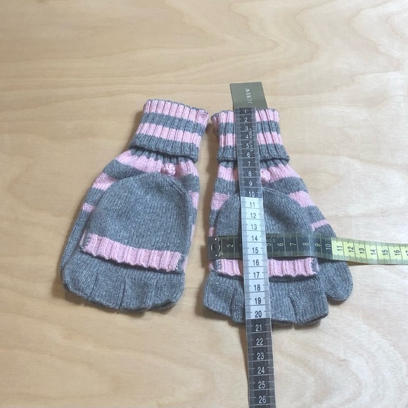 NWT J Crew Wool Cashmere Fingerless Gloves Gray Pink Outwear Womens One Size. - Picture 7 of 7